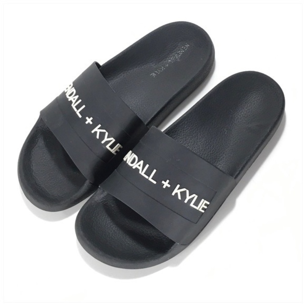 Black Kendall & Kylie slides